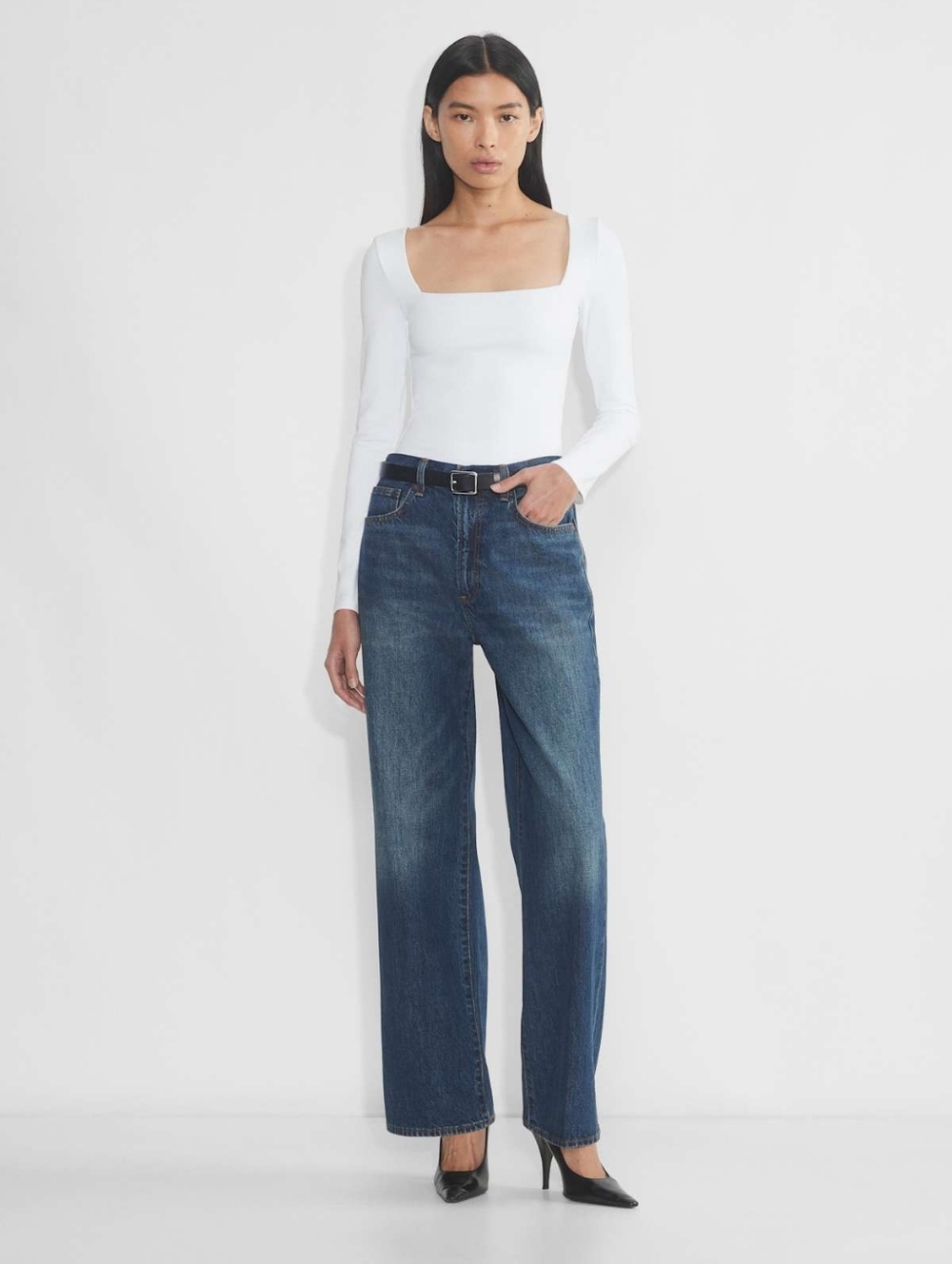 Aritzia Babaton Countour Square Neck Long Sleeve Top, White, Medium